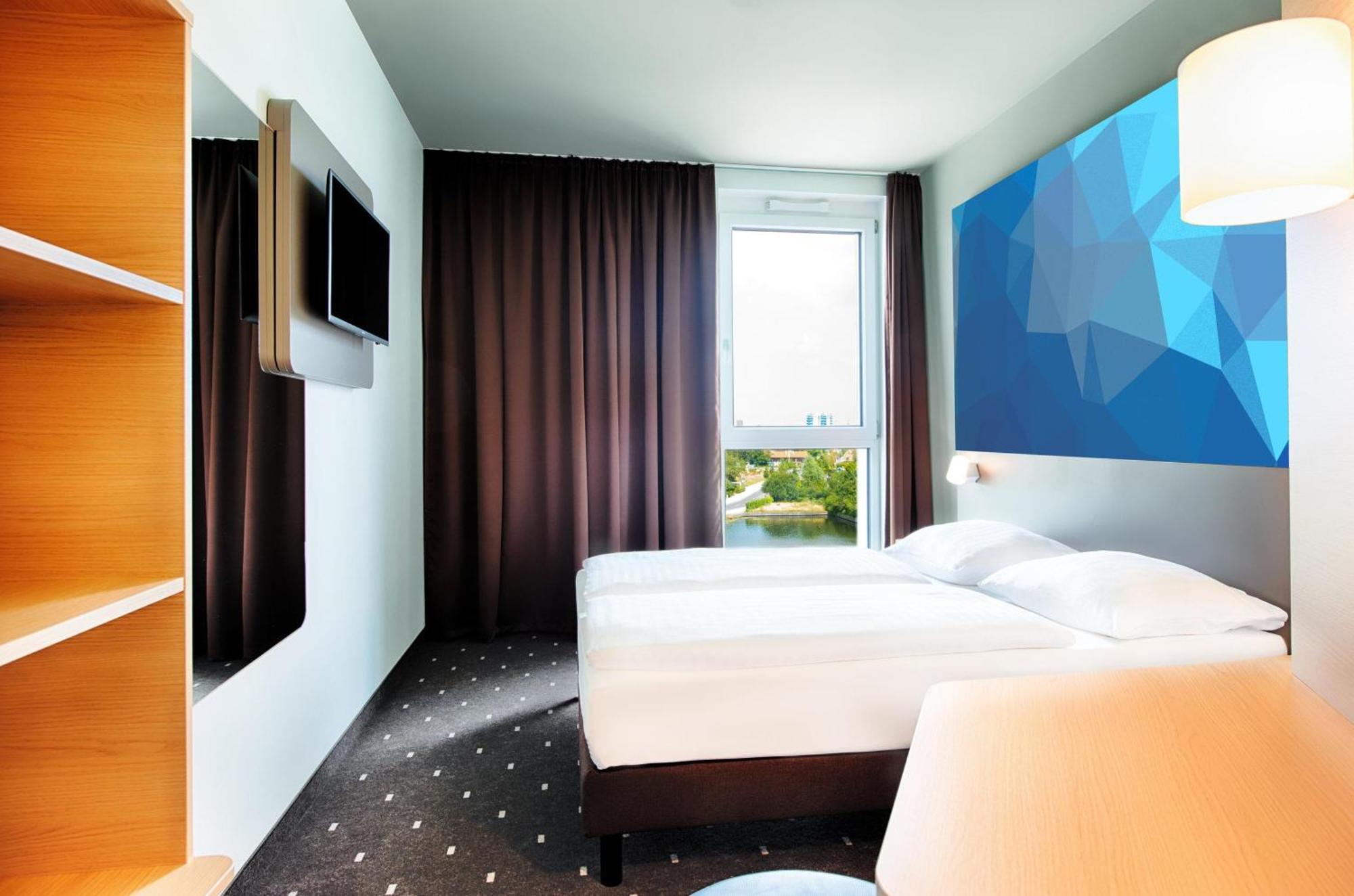 B&B Hotel Aalborg Esterno foto