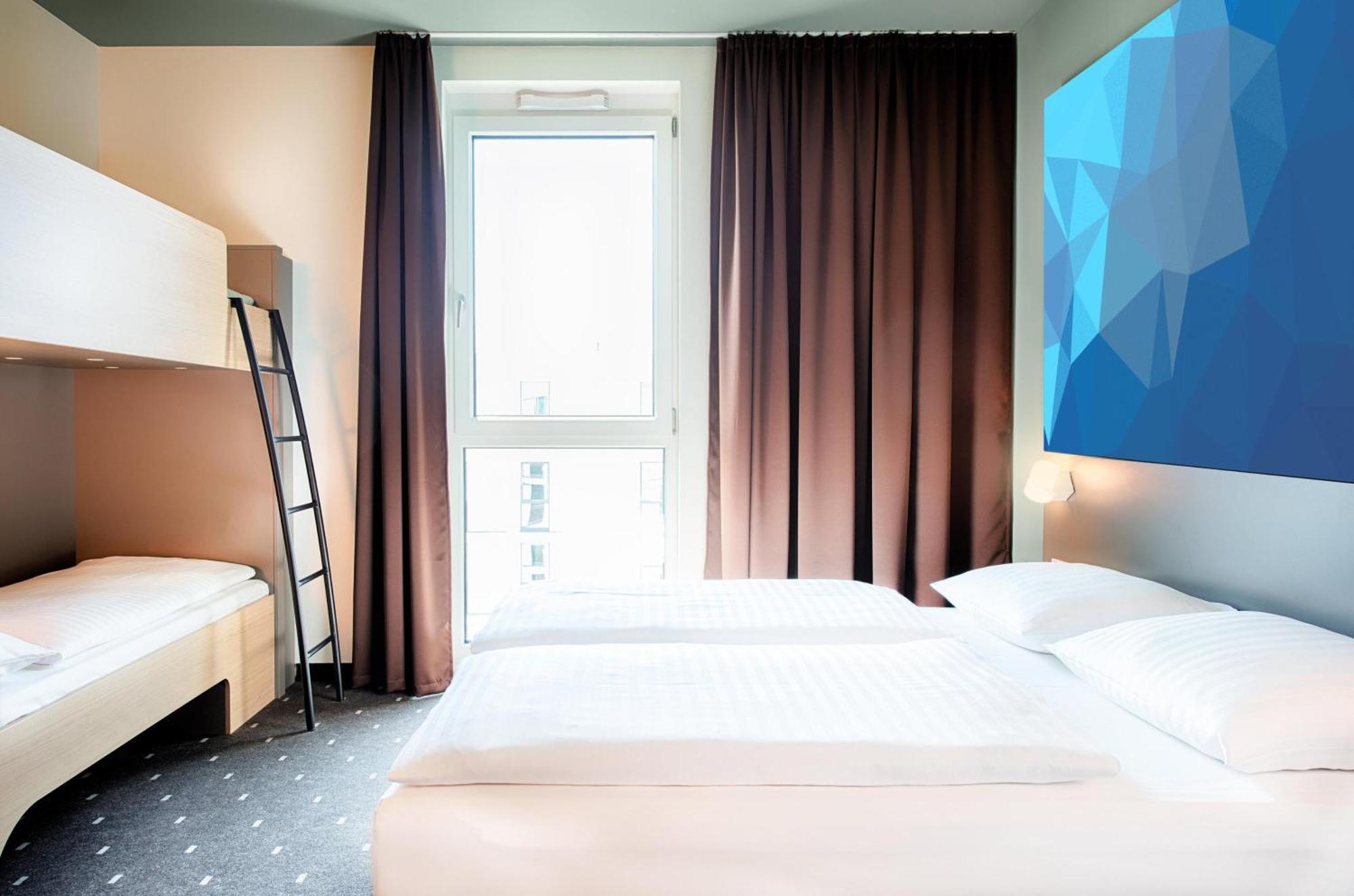 B&B Hotel Aalborg Esterno foto