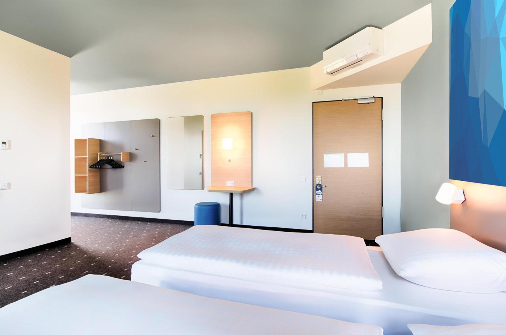 B&B Hotel Aalborg Esterno foto