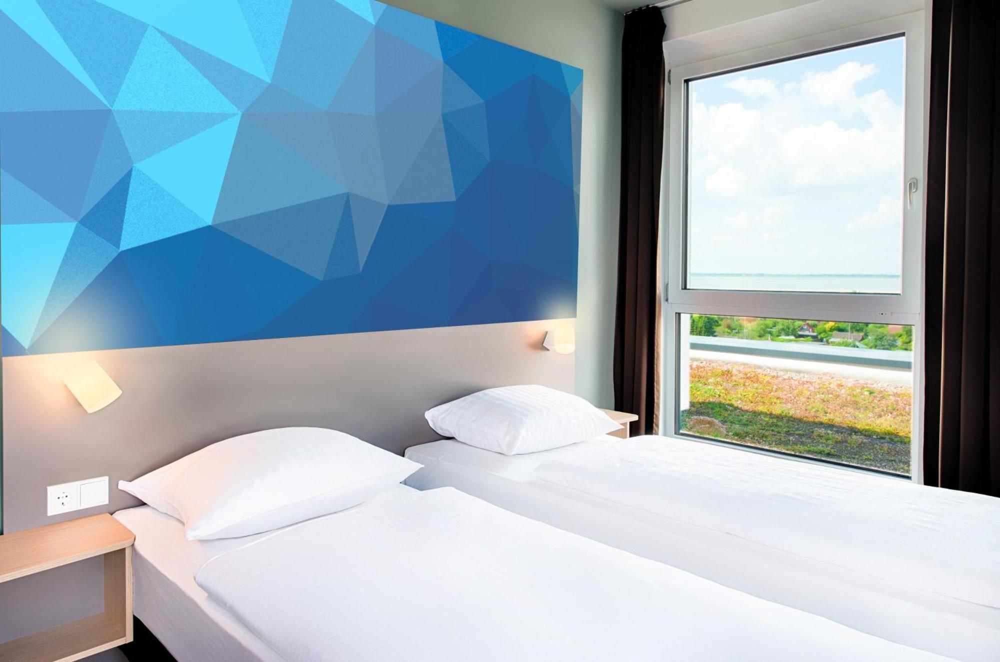 B&B Hotel Aalborg Esterno foto
