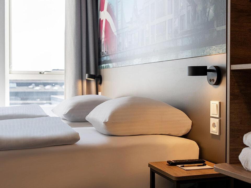 B&B Hotel Aalborg Esterno foto