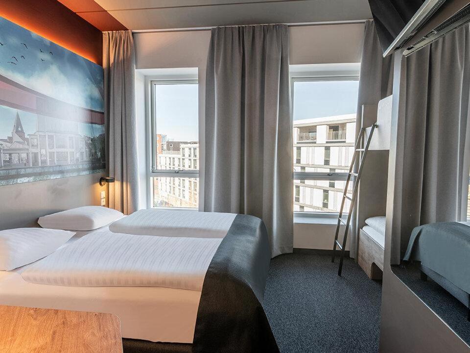 B&B Hotel Aalborg Esterno foto