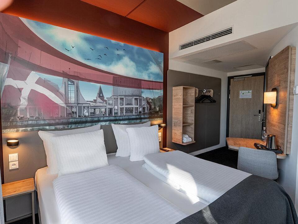 B&B Hotel Aalborg Esterno foto